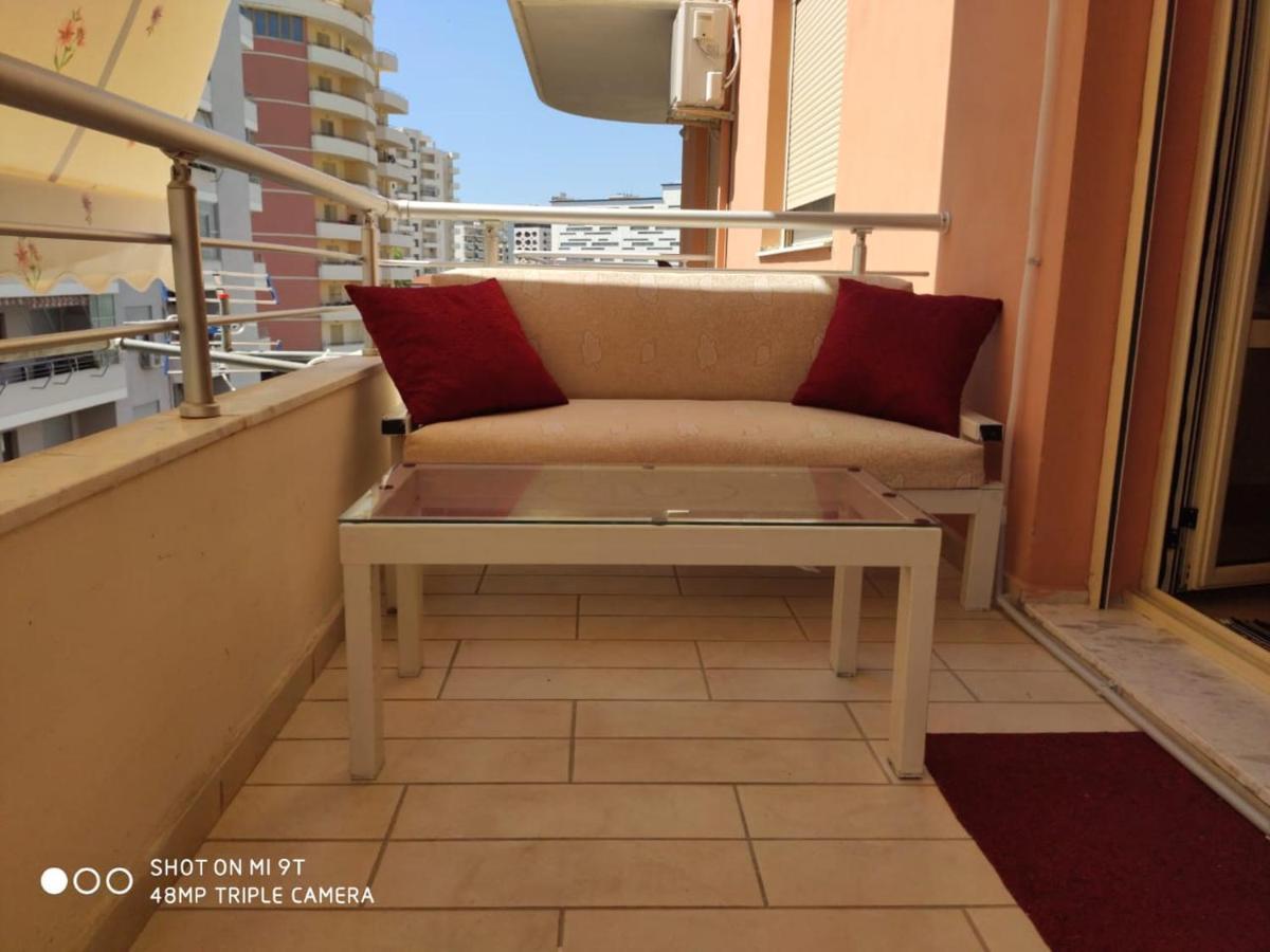 Coastal Retreat - Beach Apartment Vlorë Exterior foto